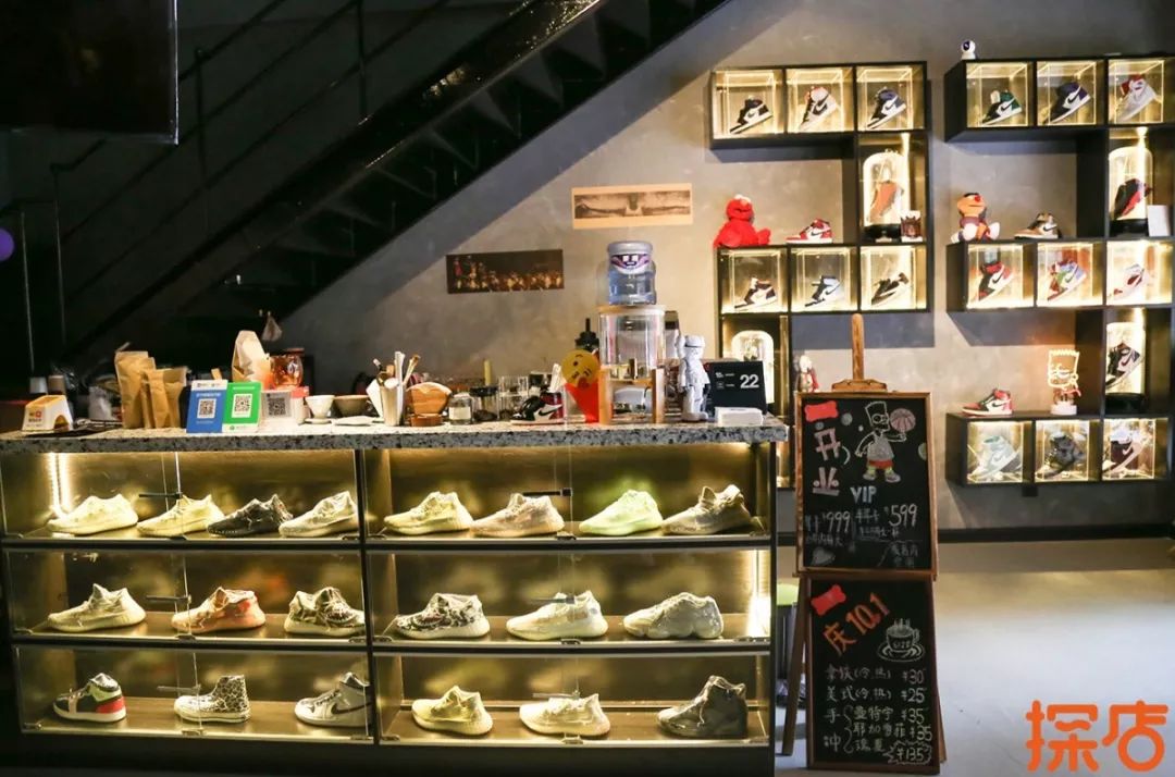 00-21:00人均:15元地址:路南区锦绣路38号05限量aj墙与现磨咖啡size