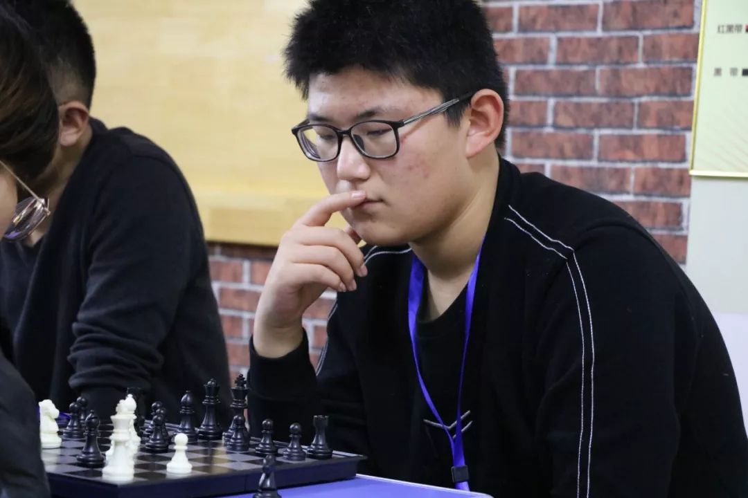 国象棋盘上的联谊赛