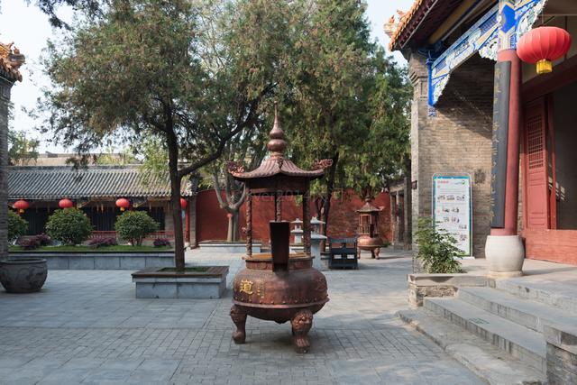 相传,唐太宗,唐玄宗,宋真宗均曾巡莅鹿邑,拜谒老子庙.
