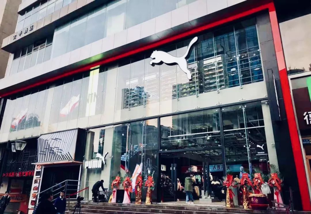 这也是彪马(puma)在中国仅次于上海太古里汇店的第二大门店.