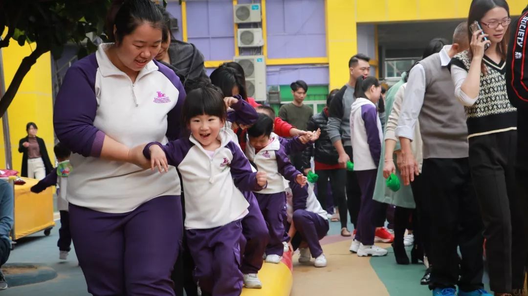 冬日有约见证成长iec迎宾幼儿园家长开放日活动