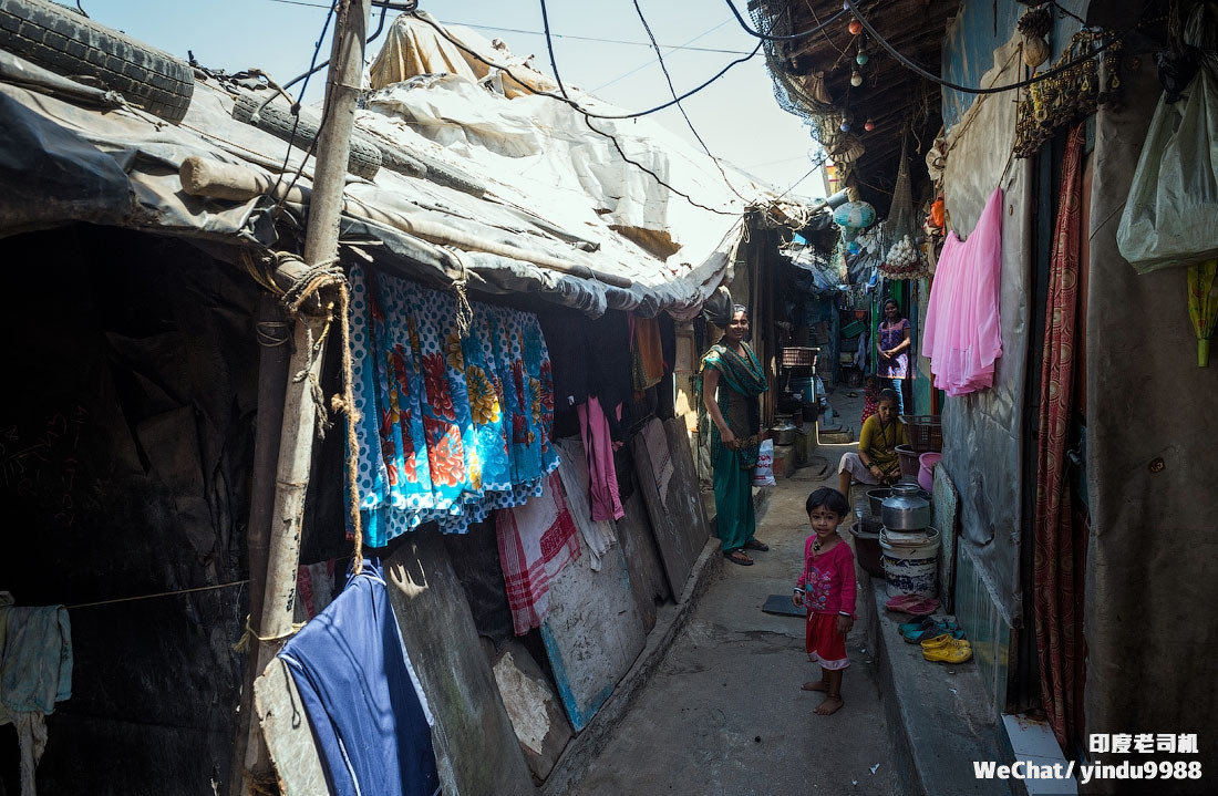 印度孟买最大的贫民窟图片