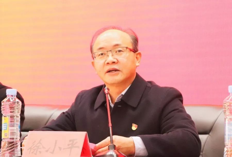 校党委书记,校长徐小平讲话莲塘一中党委书记徐小平在肯定校团委