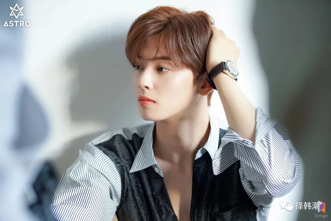 撕漫男车银优带来新画报照看看什么叫真正的小鲜肉