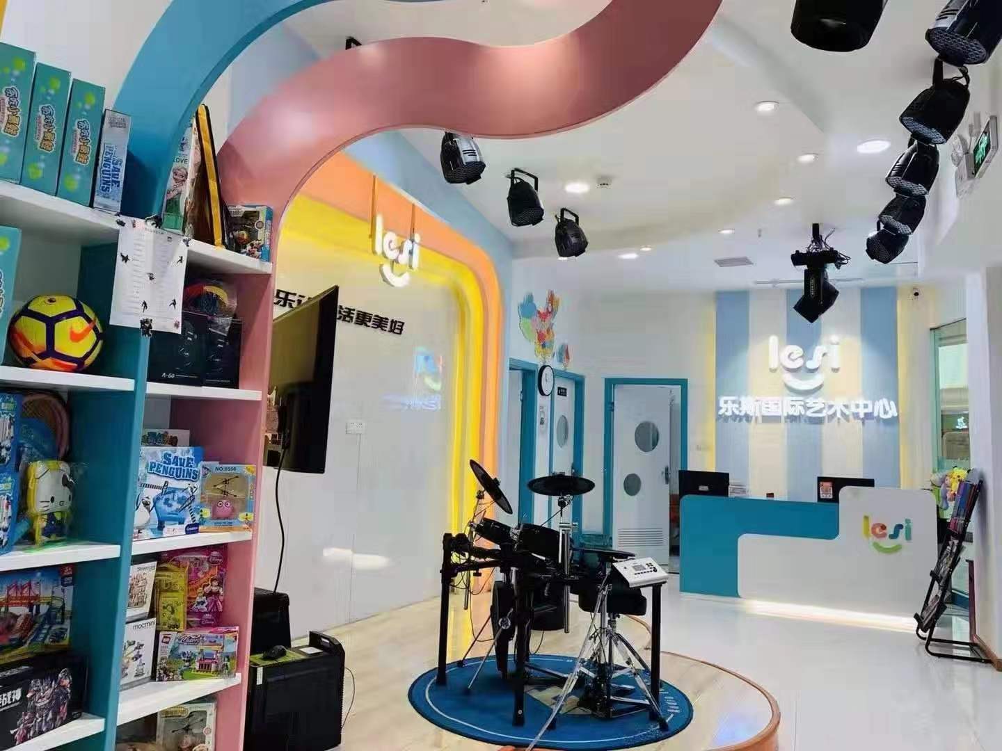 热烈祝贺乐斯国际艺术中心受邀参加湖北少儿春晚