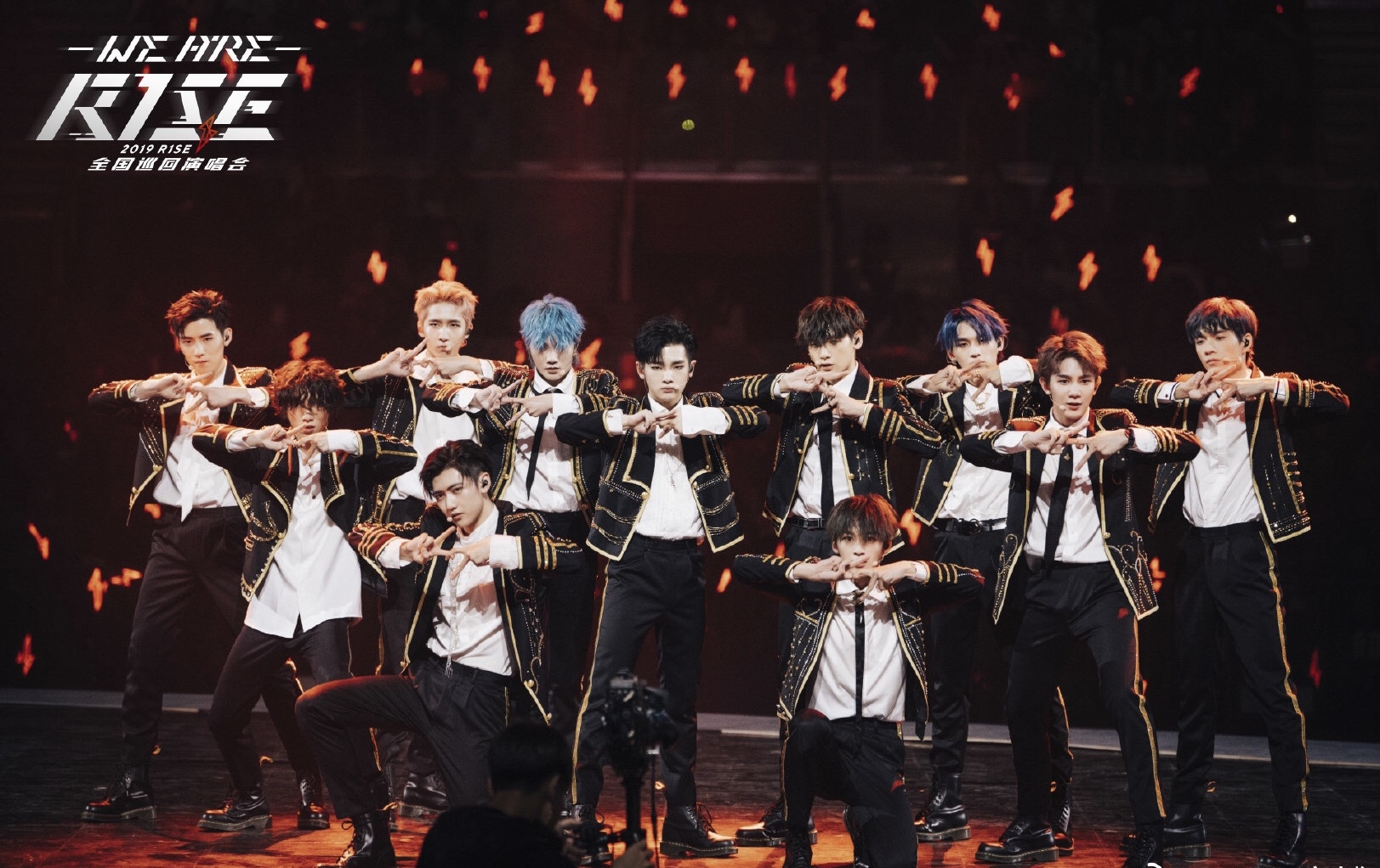 r1se首唱《炸裂狂想曲》新歌 重庆方言改编歌曲引尖叫