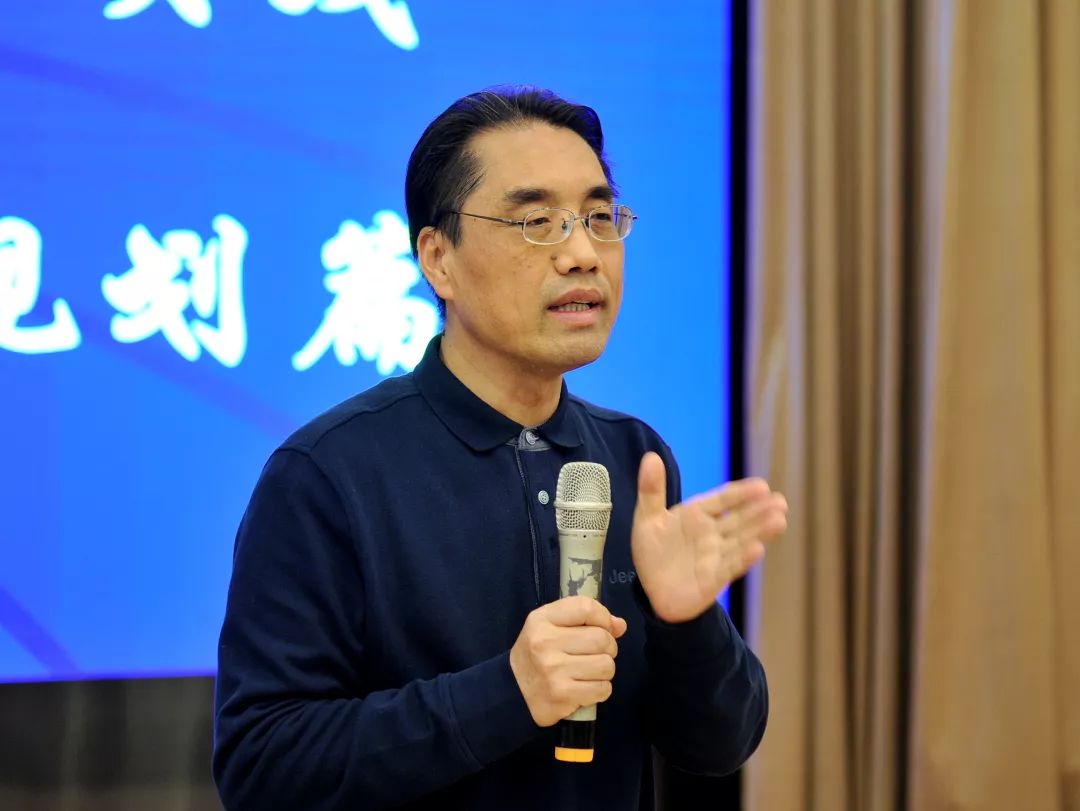 孙兵主任首先代表珠江路科技一条街管委会致辞,他提到,玄武区科教资源