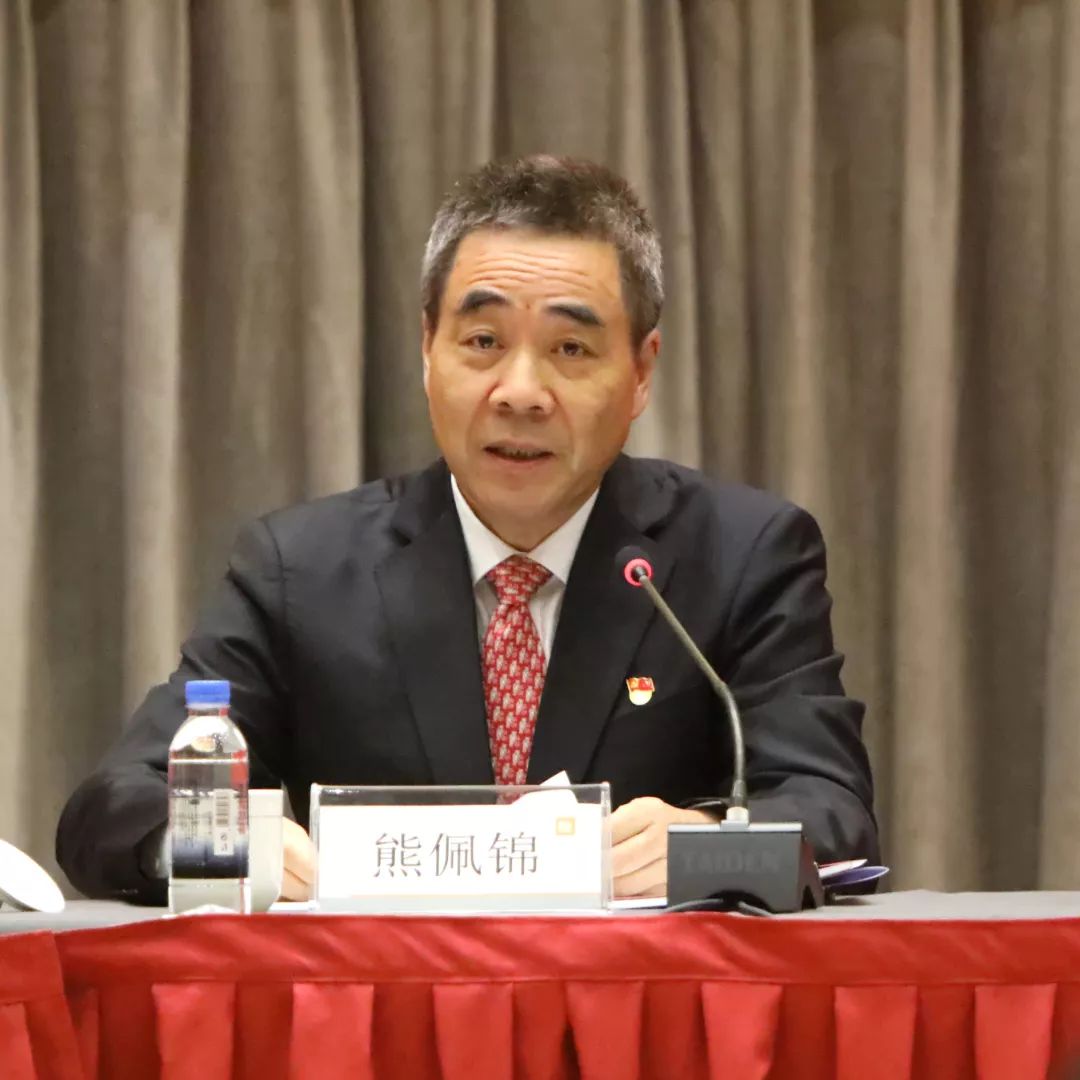 市国资委党委副书记,副主任麦振新,市国资委党办负