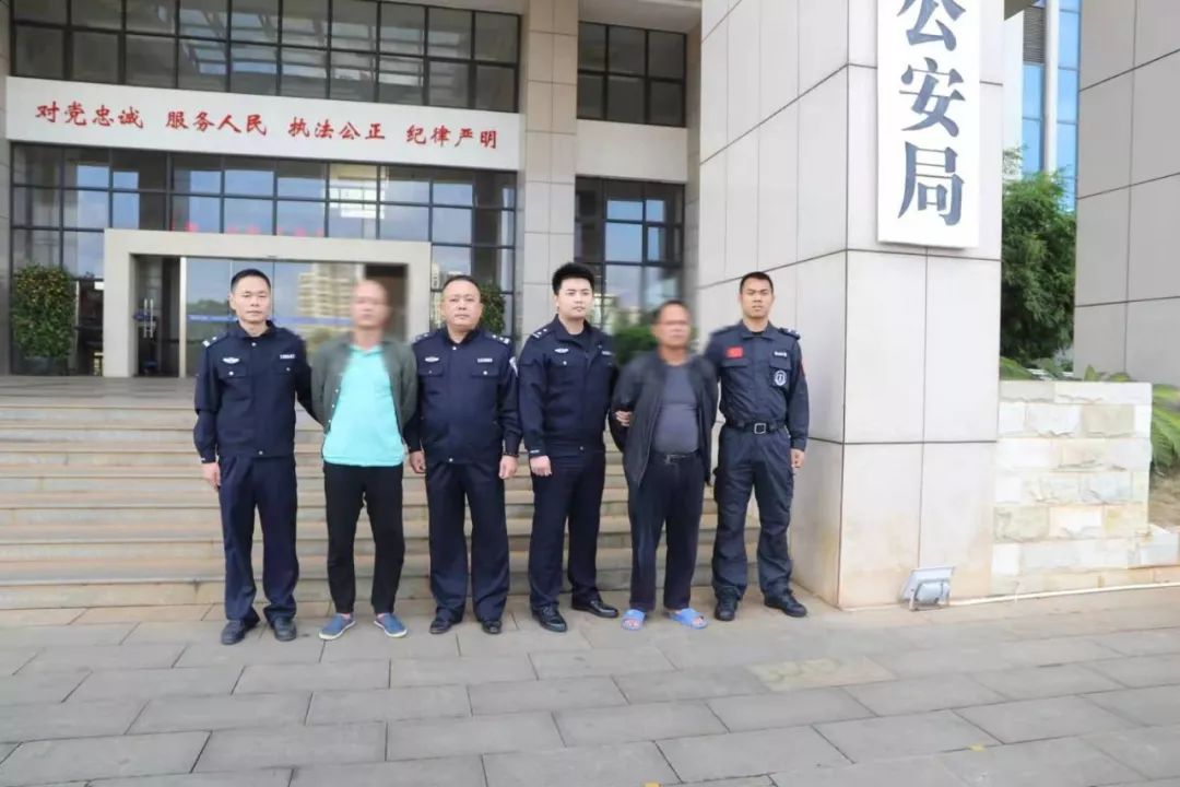 实拍视频80多名警察凌晨进村抓人澄迈一村霸被团灭