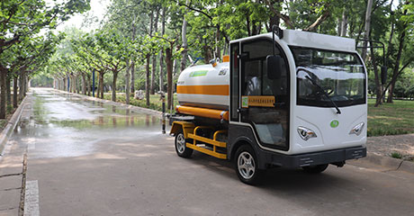 小型环卫洒水车