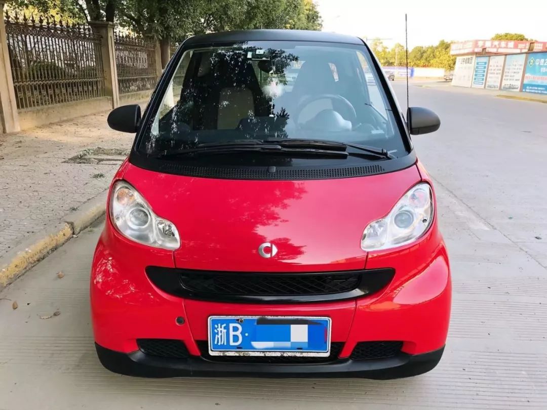 2012年斯玛特精灵小姐姐一手车车况可保证