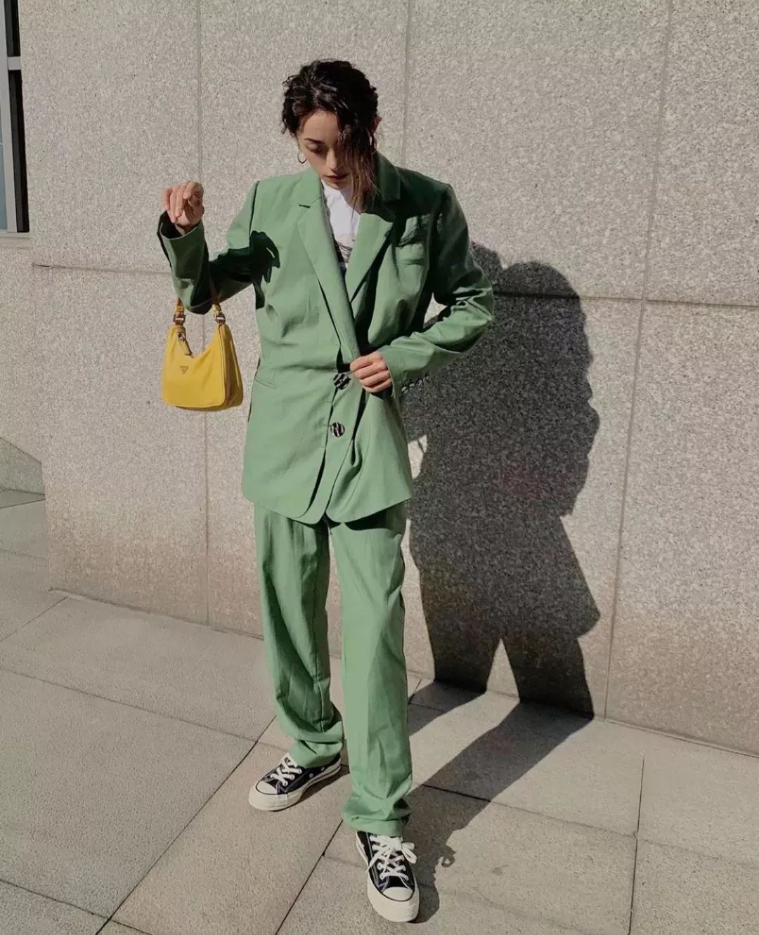 这只prada时髦的人最近全在背