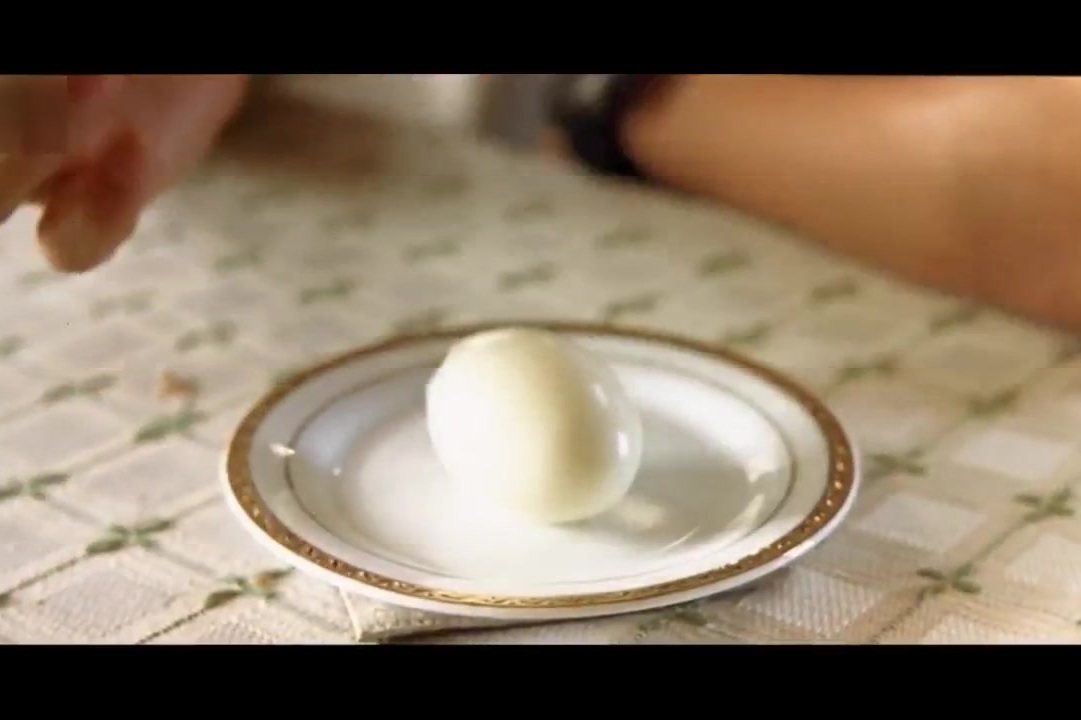 天下无贼经典电影当年有多少人被这一手剥鸡蛋惊到了