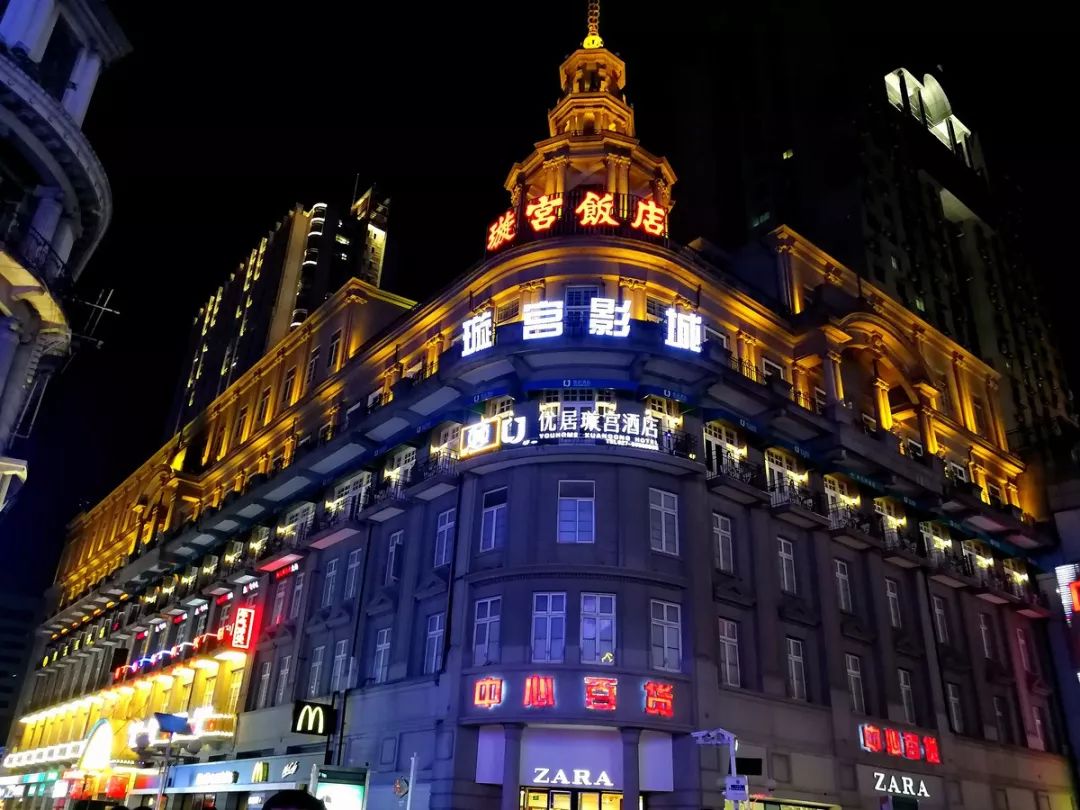 关注82岁中心百货提档升级预计月底开业江汉路步行街正以全新姿态归来