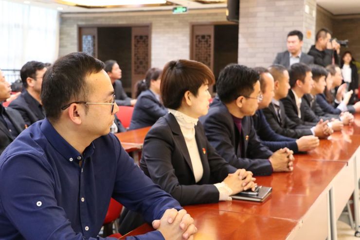 签约仪式上,马金明表示,亘元与巨力自初次接洽以来,秉承开放,包容