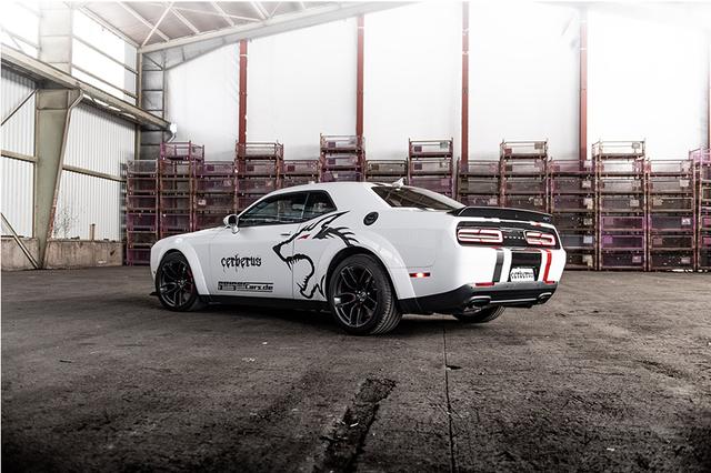 金属计划由geigercarsde团队打造的个性道奇地狱猫