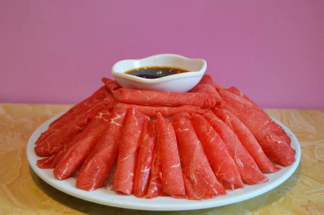 头条丨豪布斯卡已售卖700份传播17万人次的美食老少皆宜