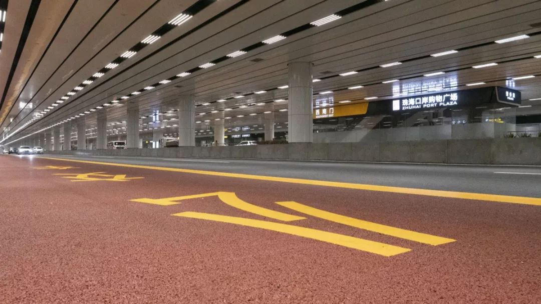 更敞亮拱北口岸地下通道大变样这次改造最大的亮点是