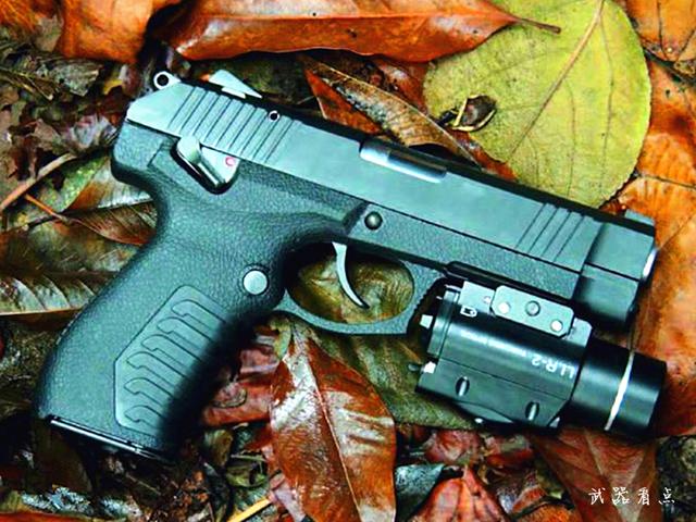 军事丨国产口径化手枪,可发射4种口径弹药,还射击精度高
