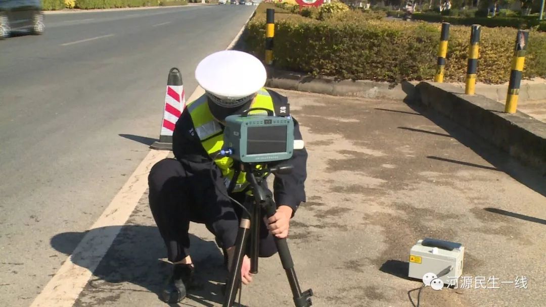 到底厉害在哪里呢,那就是4g高清移动测速仪,市交警部门配备抓拍超速