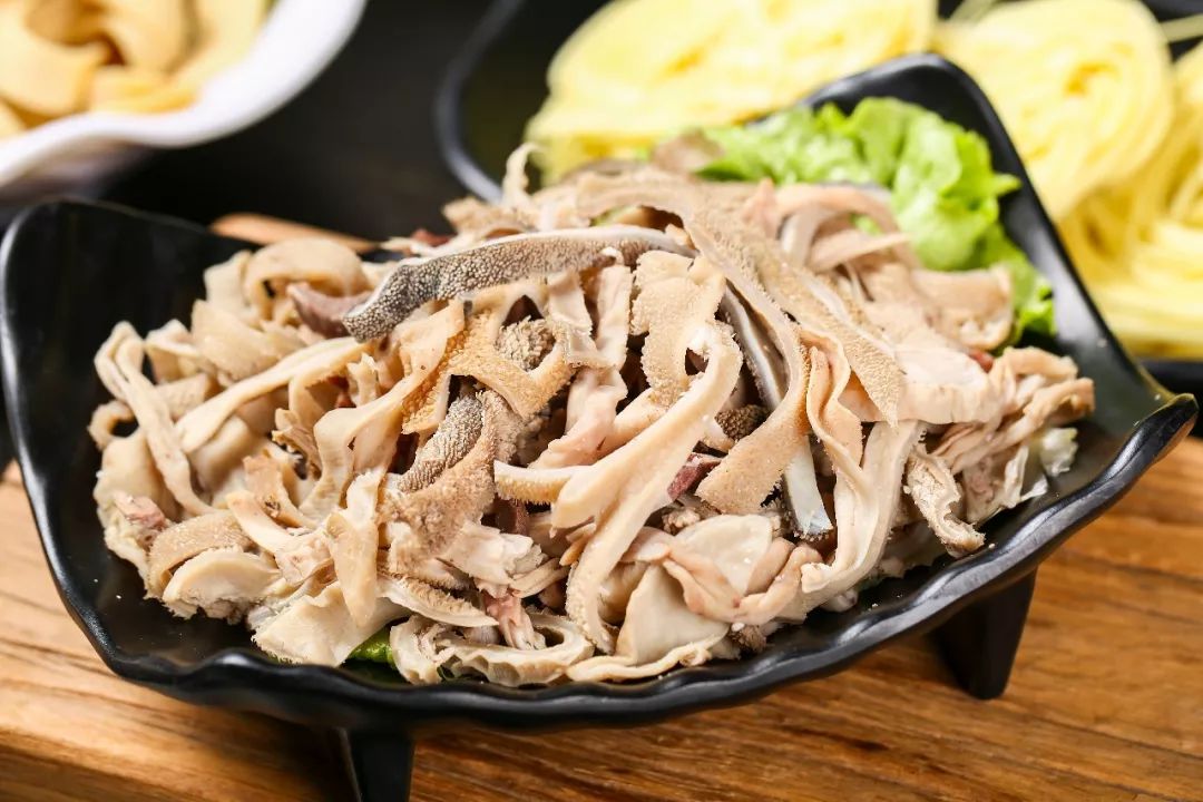 食肉族必收魔都本命烤全羊28道工序3h碳烤口口爆汁块块入魂