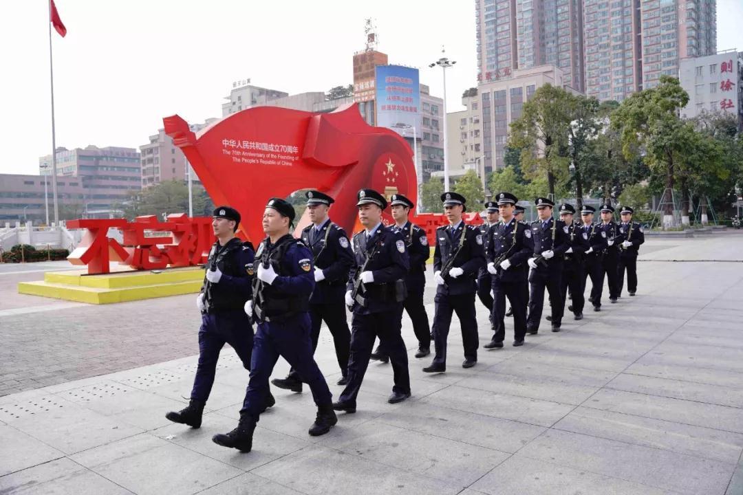 新区管委会主任刘杰,东莞市公安局党委委员,驻局纪检监察组组长刘朗辉