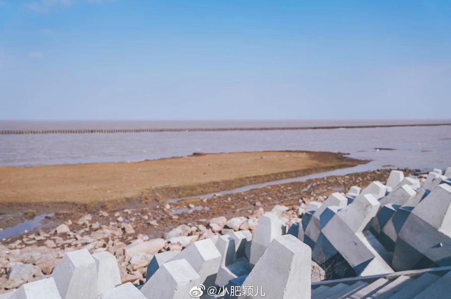 原創冬日的上海橫沙島,走進大海深處堤壩,真實還原《鬼怪》場景