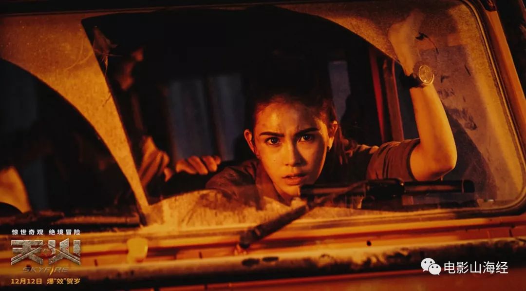 赛人2分影评人.非常老套,而且是最无趣最僵坏的那一种.