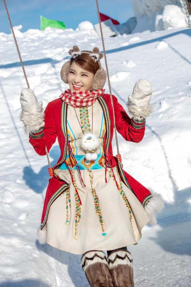 乌兰图雅倾情献唱"十四冬"用激情点燃冰雪世界_内蒙古自治区