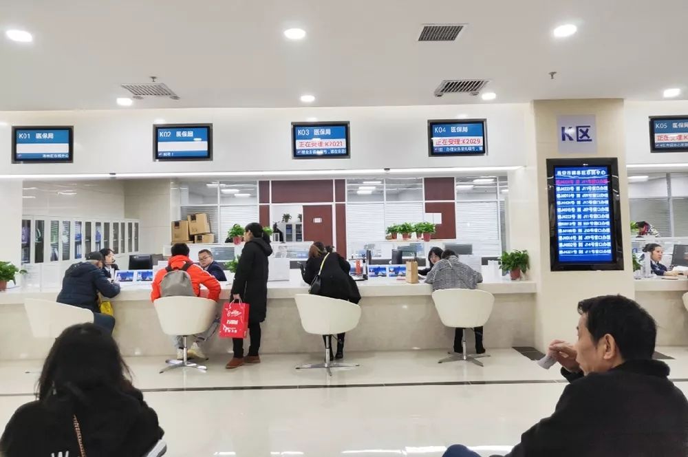 最多跑一次丨碑林区市民中心跑出便民利企加速度