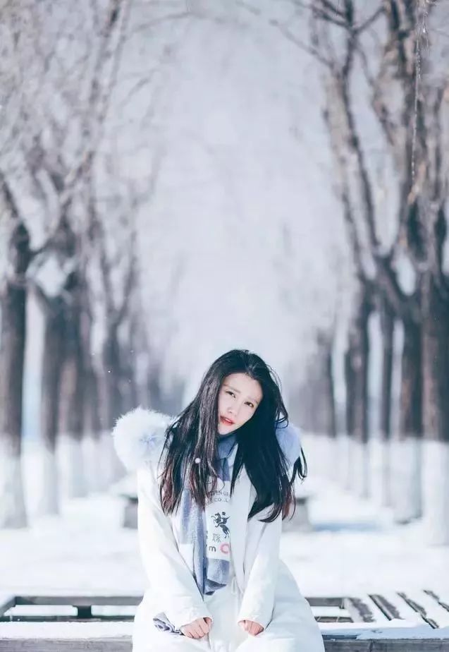 雪景人像怎麼拍教你擺最簡單自然的雪景拍照姿勢