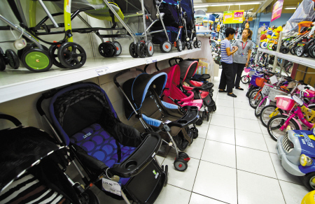 含有毒增塑剂,安全性能不达标!11款童车上质量黑榜