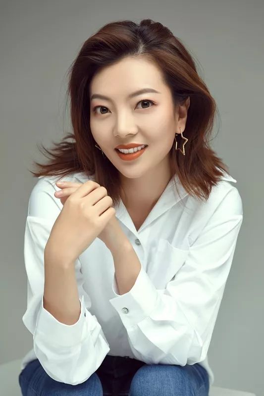 美丽风暴 | 大眼萌妹蜕变潮主播,实力圈粉,这一波我酸了~_任梦