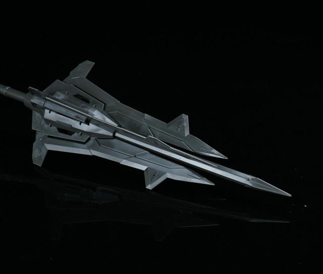 锤矛配件可怕的c形扣,在调整脚部时建议通过脚后跟调整.