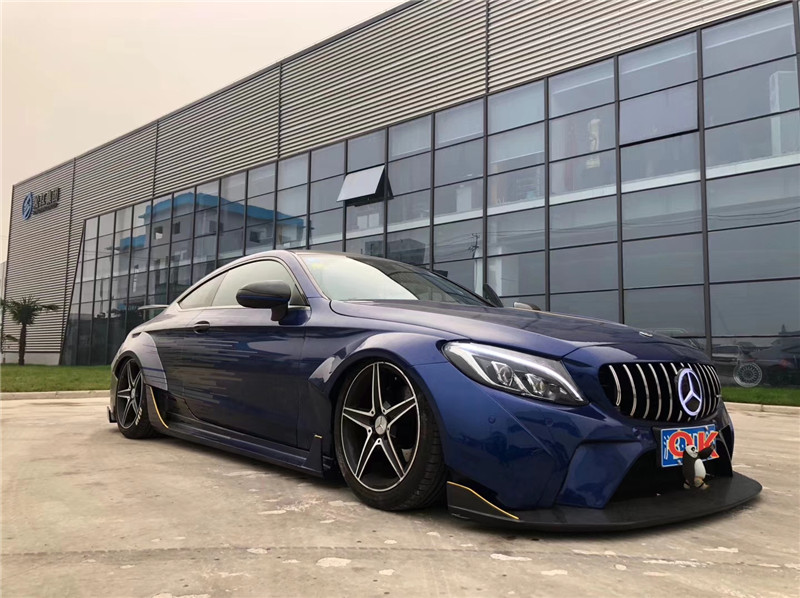 奔驰c200安装气动避震改装案例介绍 施工细节很重要