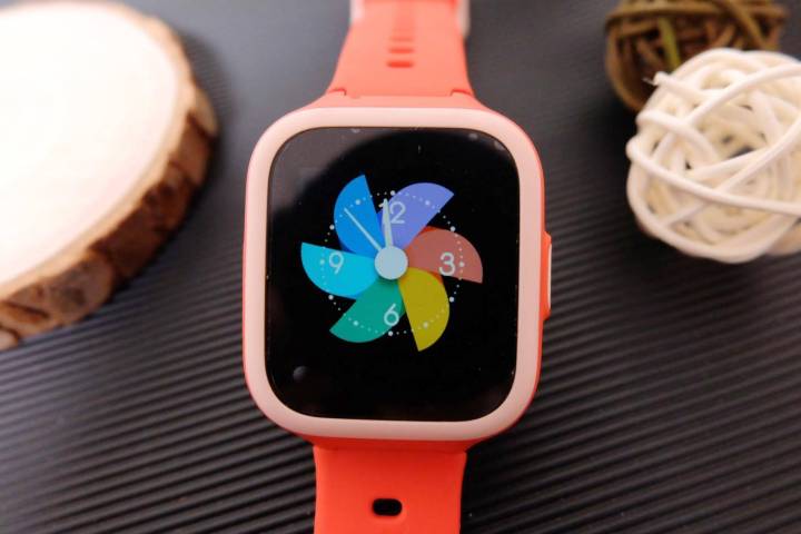 新上任的小管家米兔儿童电话手表2s