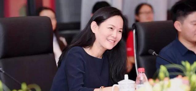 还有一位值得一提的是,新东方教育集团创始人俞敏洪的妻子杨桂青