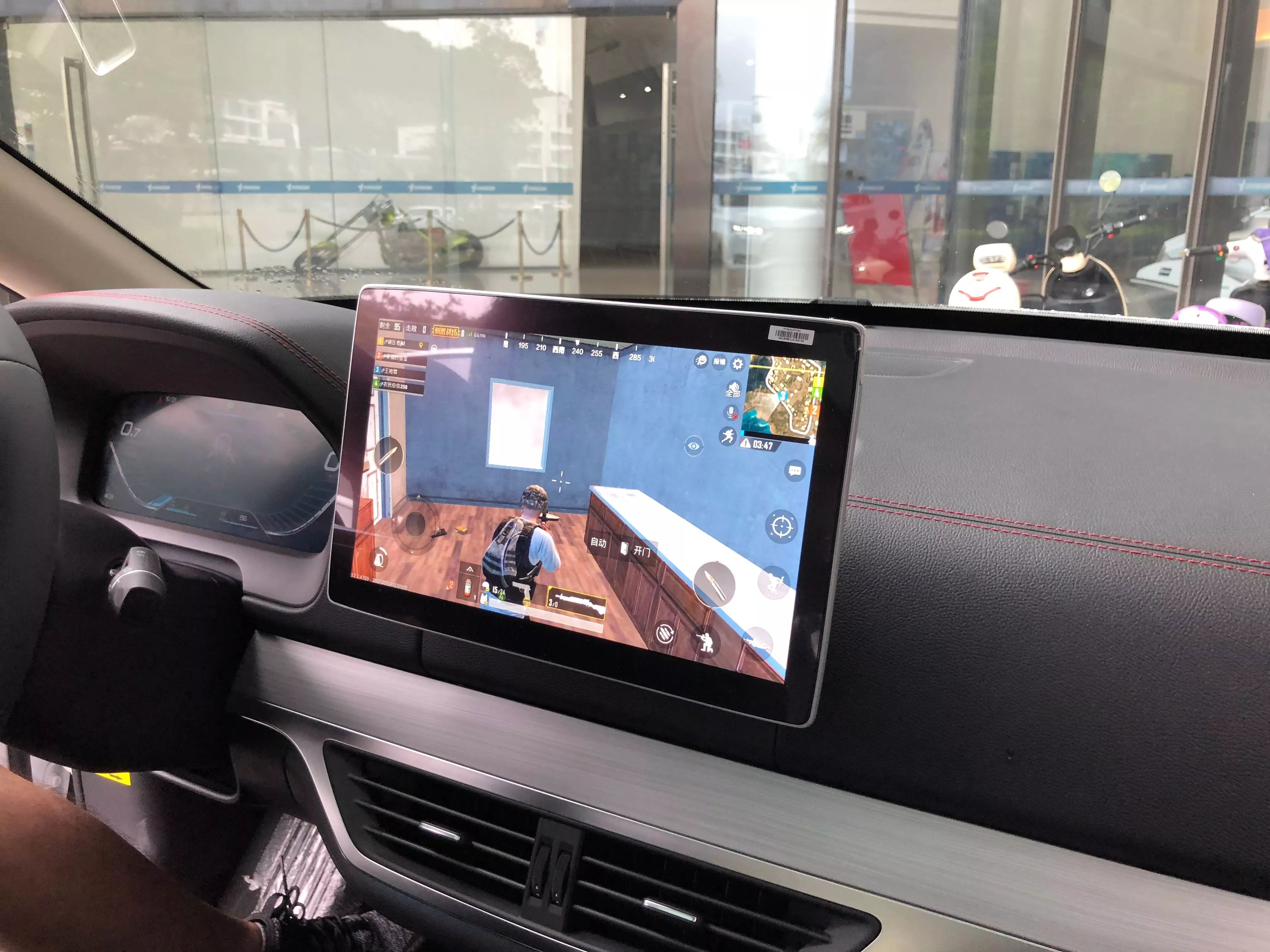 智能车载系统之战就是一场超车的大戏