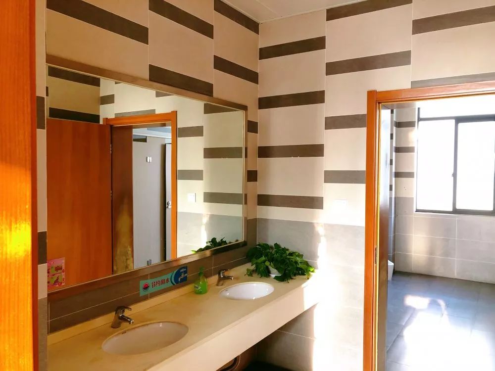 美丽厕所你的学校上榜了吗