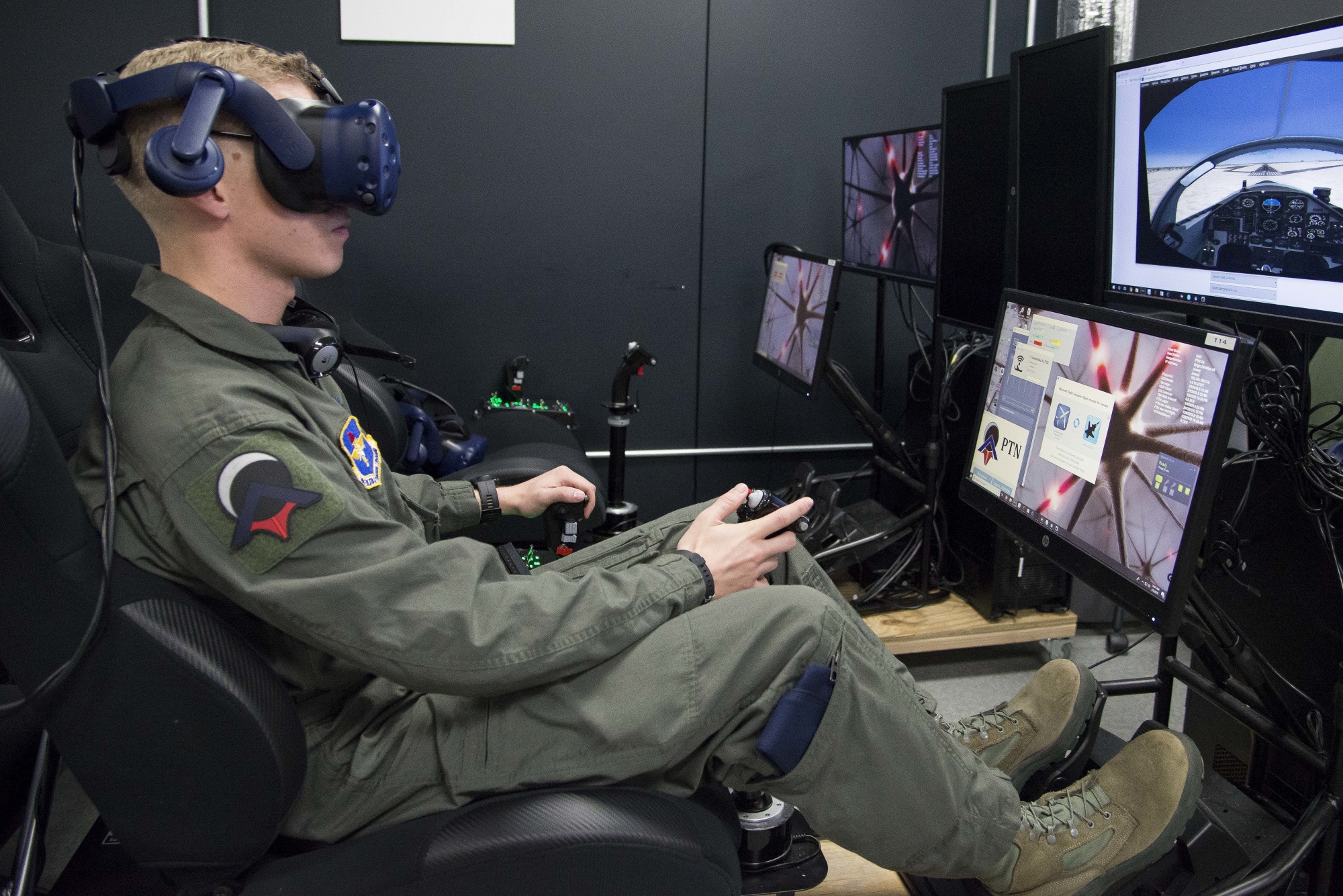 美国空军希望尝试vr/ar 但受限于"中国制造"?
