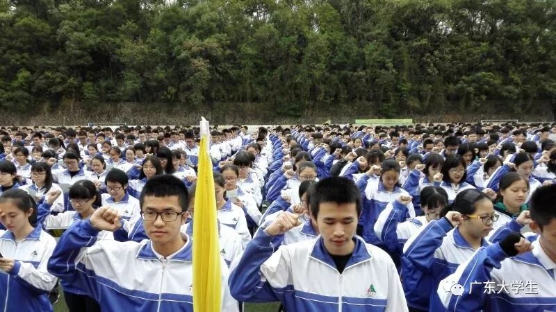 这20个梅州学校校服最好看!有你的学校吗?