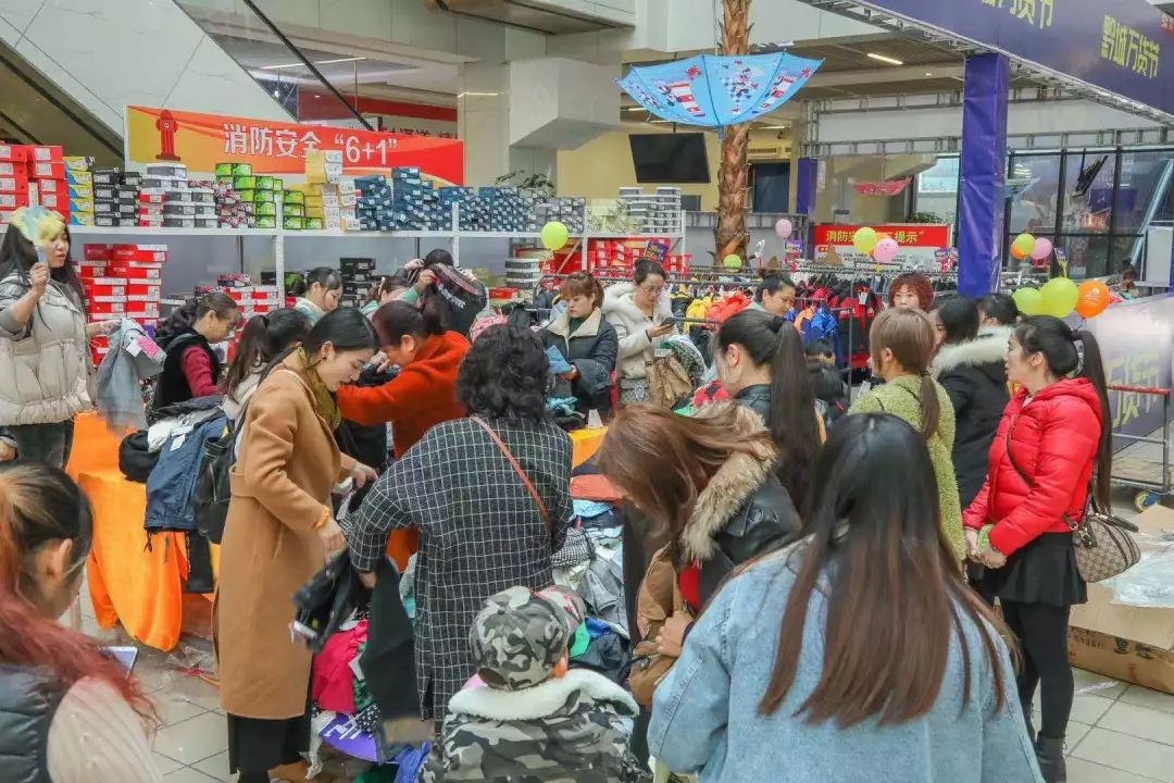 抢购现场是这样的~作为小高峰的今天已经在不断地刷新纪录!