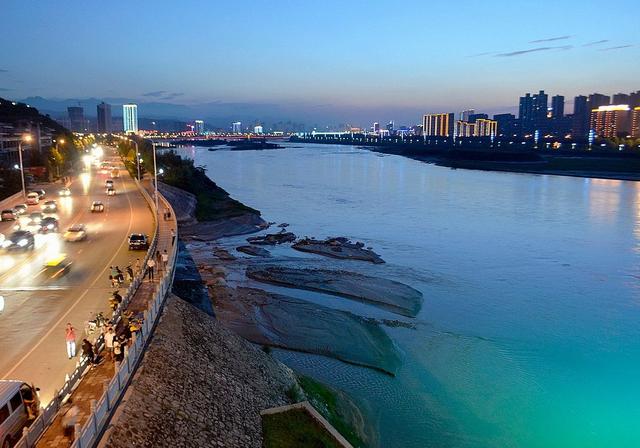 2020全国百强镇gdp排名_福建这个县级市,富可敌省,2020年百强县排老四,G