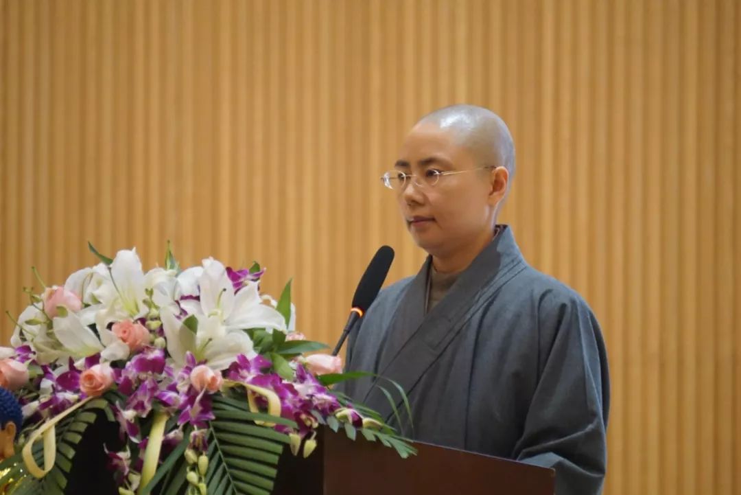 尼众学院│中国佛学院栖霞山分院江苏尼众佛学院联合举行讲经交流活动