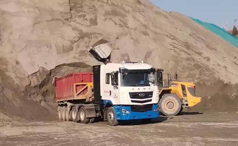 超过200辆换电重卡将用来运砂石!首批30辆已经交付!谁家车这么牛?_搜