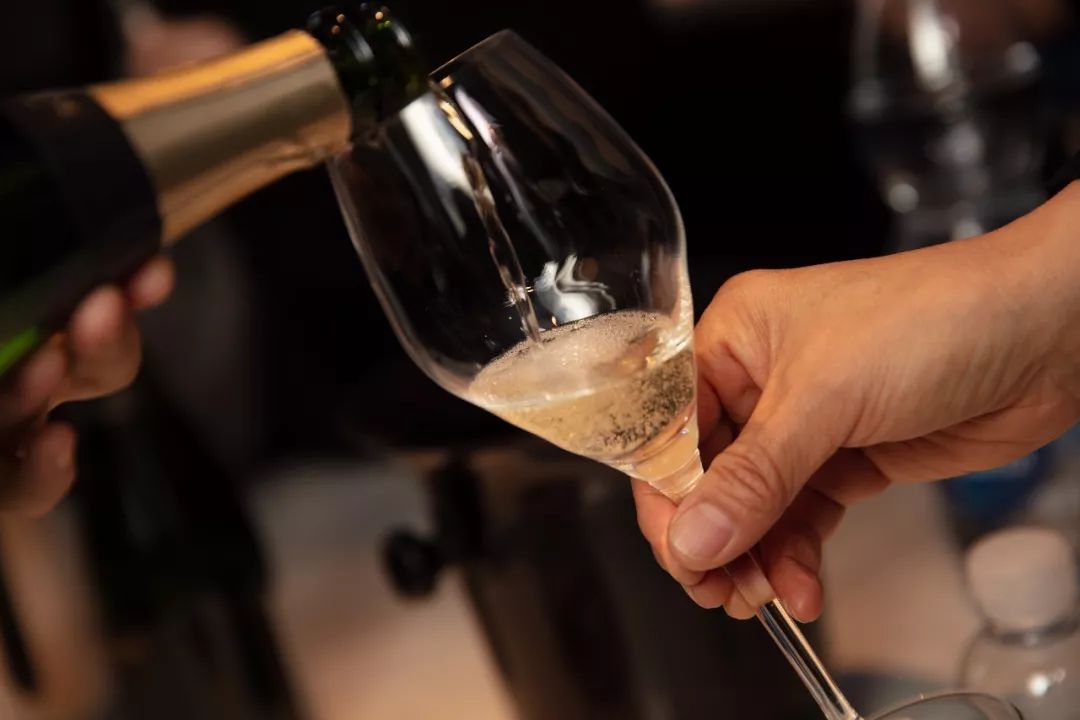 2020香槟新年集市 | le vin环球美酒带你喝喝喝喝香槟!_brut