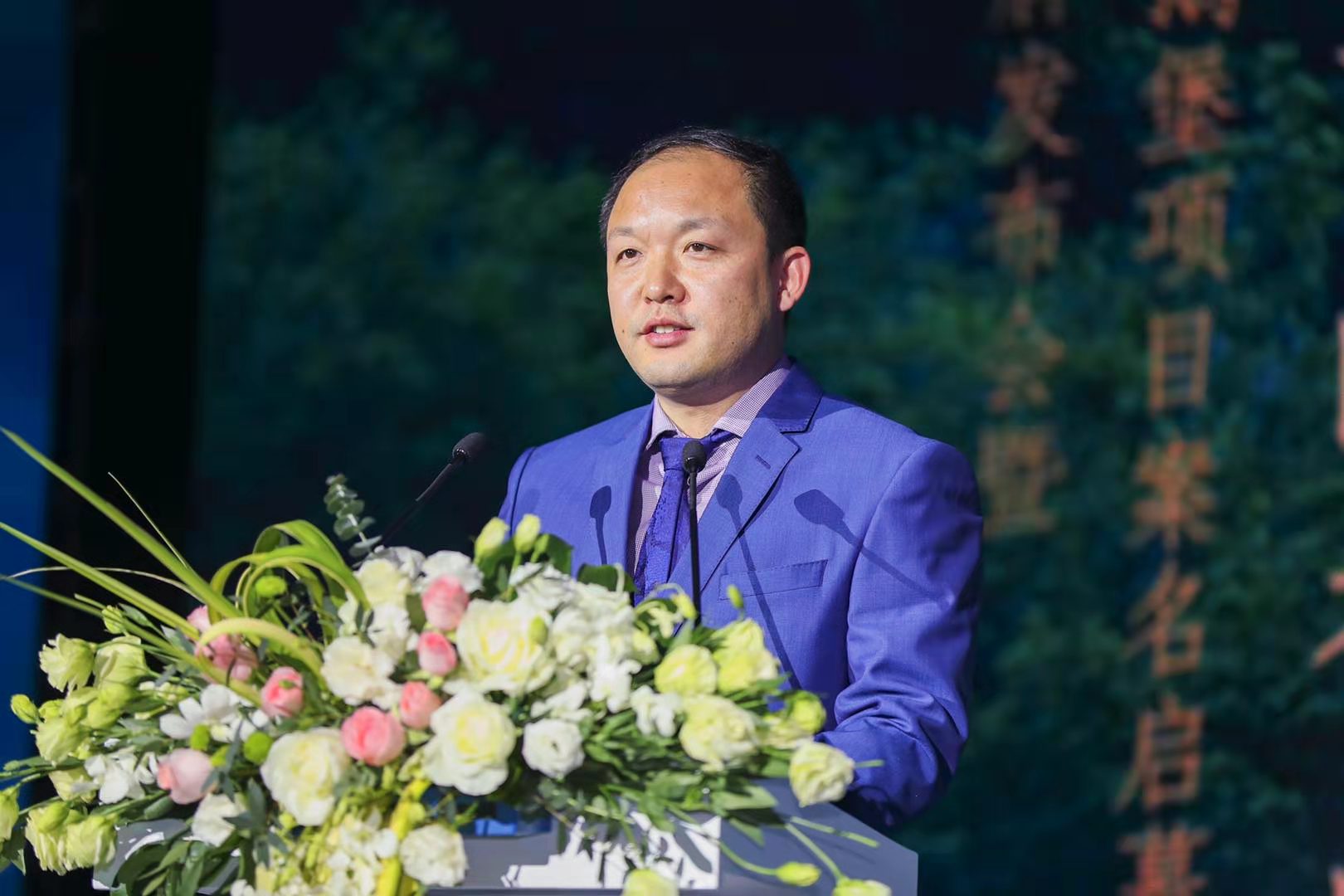 半山·半城——为隐世而生,太原华侨城天鹅堡项目案名启幕