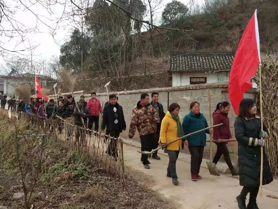 徽县伏镇动态伏家镇扎实开展全域无垃圾专项治理行动暨河湖清四乱工作