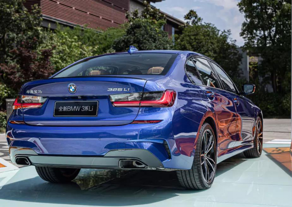 宝马the 3运动小伙也有柔情一面