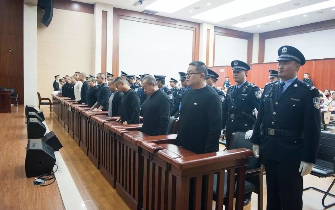 军犬舆情每日热点孙小果出狱后涉黑犯罪二审宣判贵州发生煤矿事故14人